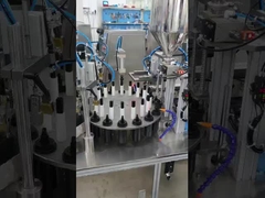 Το αυτόματο χείλι σχολιάζει τη μηχανή πλήρωσης