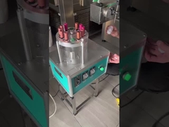 Μηχανή χρώματος χείλη ψεκασμός χρυσού σκόνης