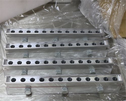 Γραμμή παραγωγής κραγιόν 12 τρύπες Πτηνόμυαλο Αλουμίνιο Μούχλα ασήμι εύκολο στο καθαρισμό