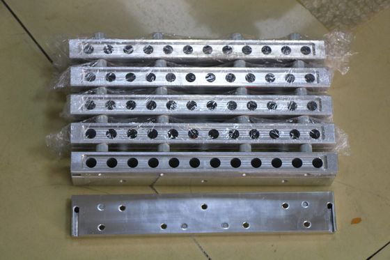 Δύο χρώματα ράβδους Custom Lipstick Mold 12 τρύπες 1-3 έτη Ζωή καλούπιας